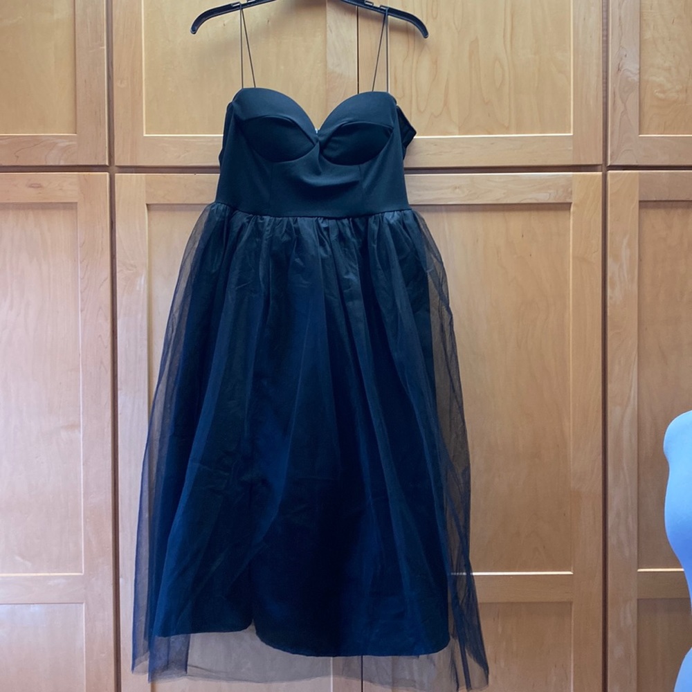 Black mid lenghth dress size XL